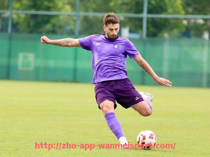 完美体育官方入口-2022年骑士重建后展现出极强防守体系与团队协作能力