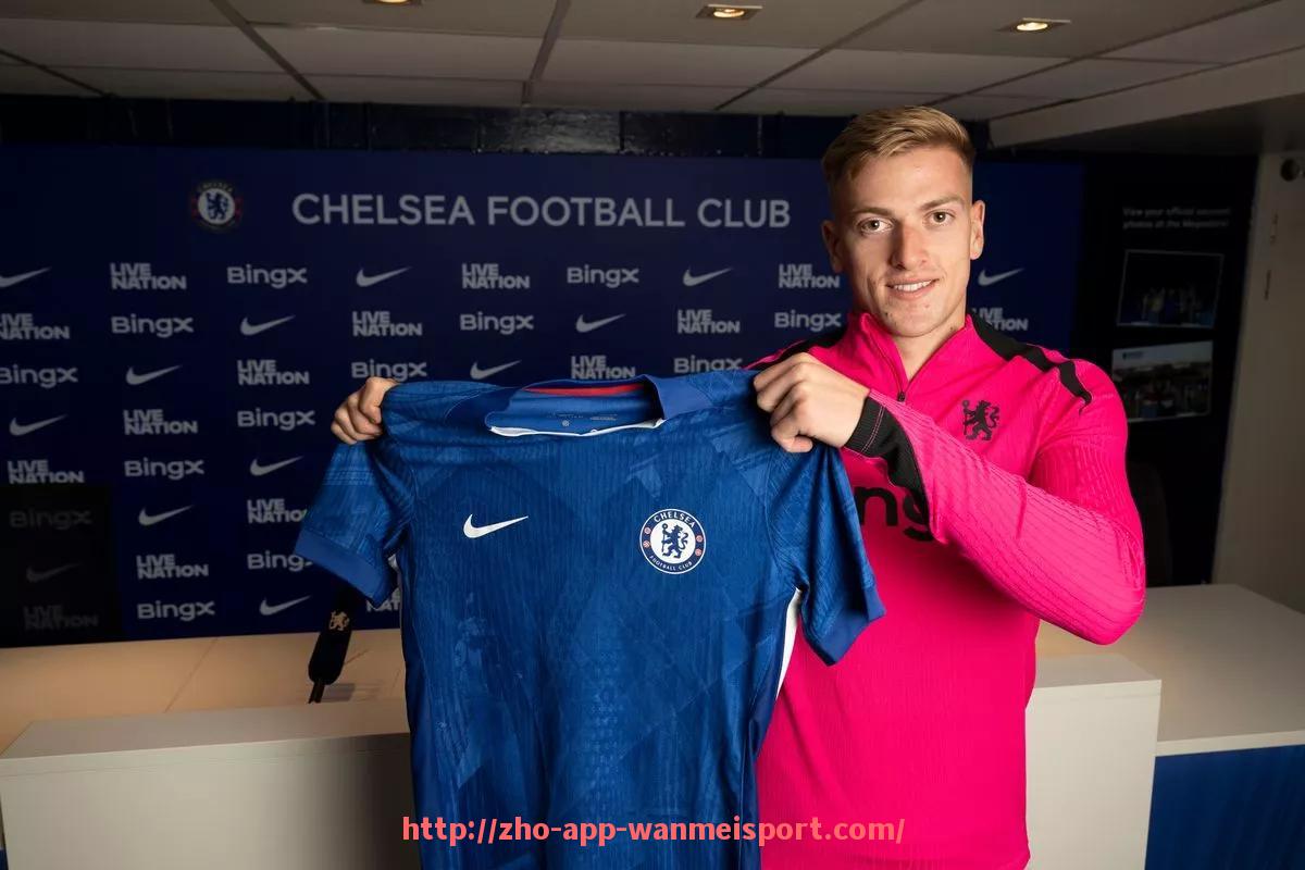 完美体育官方入口-法甲马赛球迷创作歌曲盘点与文化影响